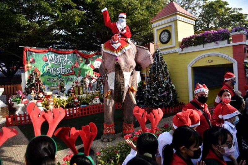 Elephant Santas spread coronavirus awareness among Thai children dpl