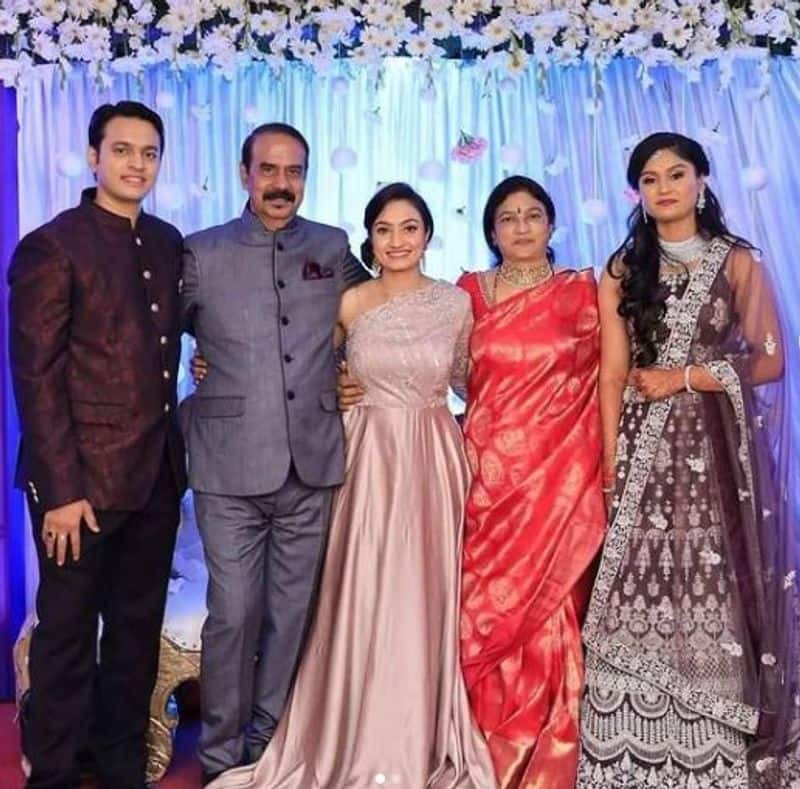 Agnisakshi vaishnavi ethnic look in brother wedding vcs