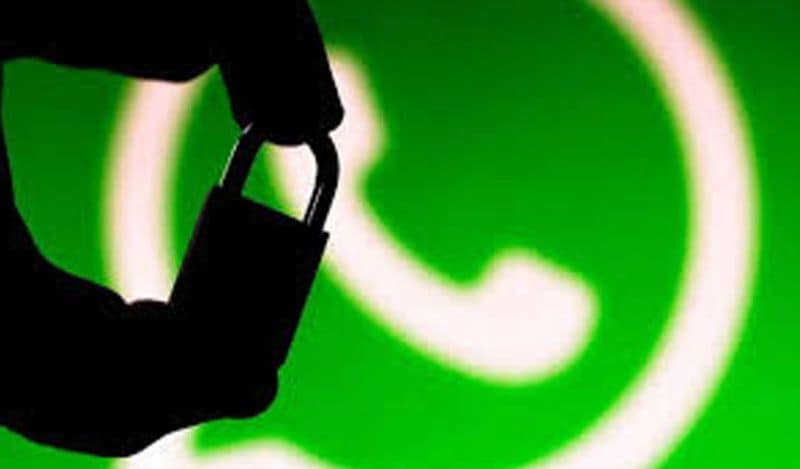दुनिया में फेसबुक के बाद सबसे ज्यादा इस्तेमाल किया जाने वाला चैटिंग ऐप है WhatsApp, जिसपर दुनिया के ज्यादातर लोग चैट करते हैं। इसका इस्तेमाल पर्सनल बातों के अलावा प्रोफेशनल काम के लिए भी किया जाता है। (तस्वीर- गूगल से)