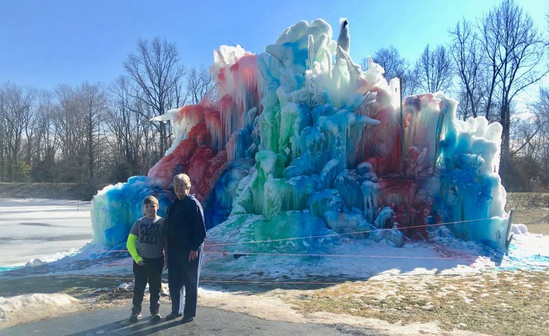 Veal s Ice Tree, US family creates unique Christmas trees for 60 years, see pictures ALB