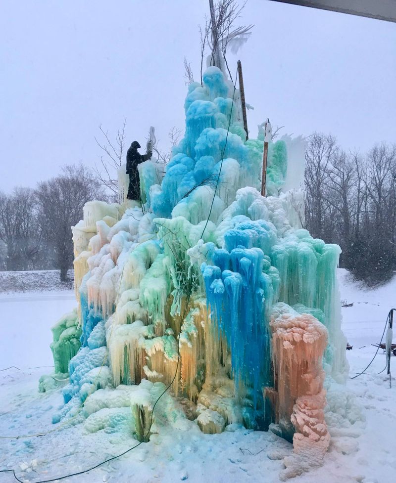 Veal s Ice Tree, US family creates unique Christmas trees for 60 years, see pictures ALB