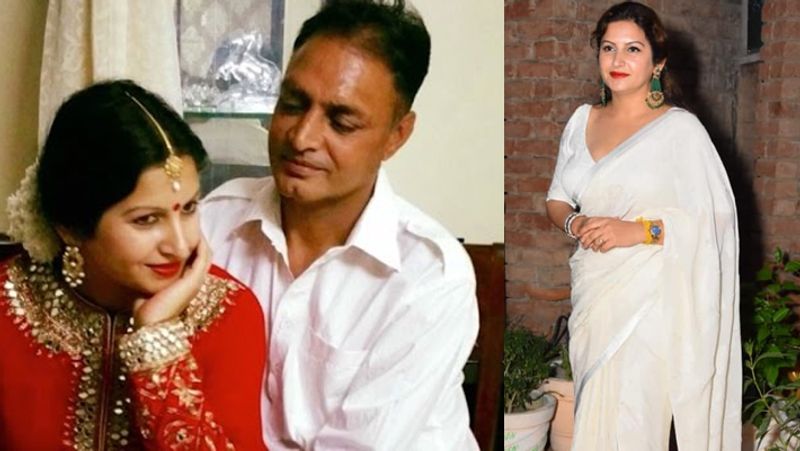 सोनाली ने रोते हुए कहा- उनके गुजरने के बाद मैं कई रात सो नहीं पाती थी। अब भी जब फार्महाउस जाती हूं तो खूब रोती हूं। मैं अब उनके हर सपने को पूरा करना चाहती हूं। सोनाली को रोते देख घर के दूसरे सदस्यों राहुल महाजन, जैस्मिन भसीन और एली गोनी ने उन्हें हिम्मत दी। 