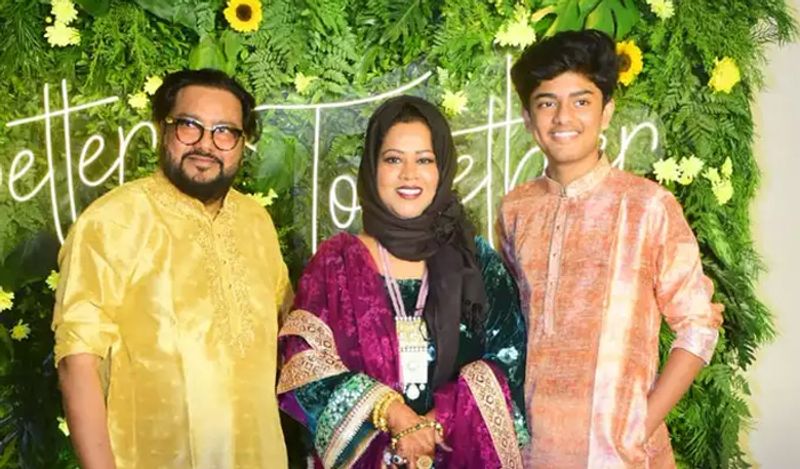 वहीं, रिंग सेरेमनी में जैद और गौहर ने मैचिंग कलर की ड्रेस पहनी थी। दोनों के चेहरे पर इस दौरान शादी की चमक और खुशी साफ तौर से देखने के लिए मिल रही थी। 