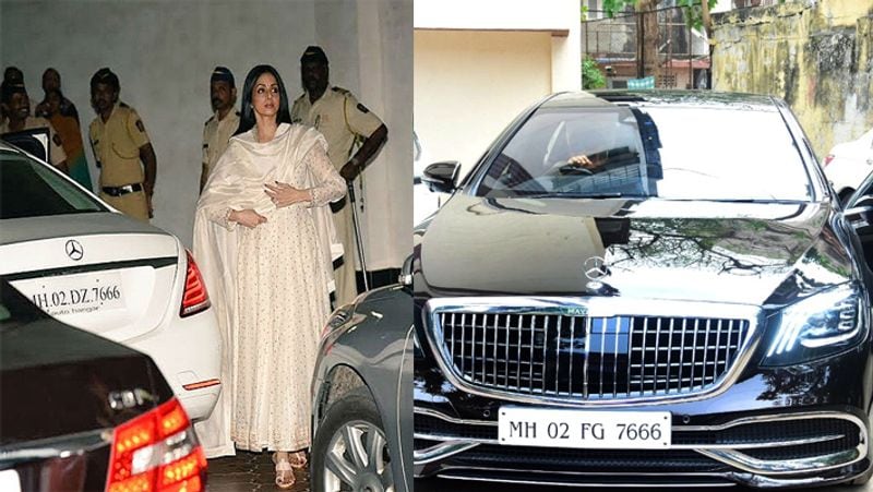 उनके पास Mercedes Maybach कार भी है। ये कार उनके दिल के बहुत करीब है, क्योंकि ये कार उन्हें उनकी मां की बहुत याद दिलाती है। ऐसा इसलिए क्योंकि जाह्नवी और श्रीदेवी की गाड़ियों का रजिस्ट्रेशन नंबर एक ही है। जाह्नवी की इस कार का नंबर MH 02 FG 7666 है। वहीं, श्रीदेवी की गाड़ी का नंबर MH 02 DZ 7666 था। वो गाड़ी भी मर्सिडीज ब्रांड की थी।
(फोटो सोर्स- गूगल)