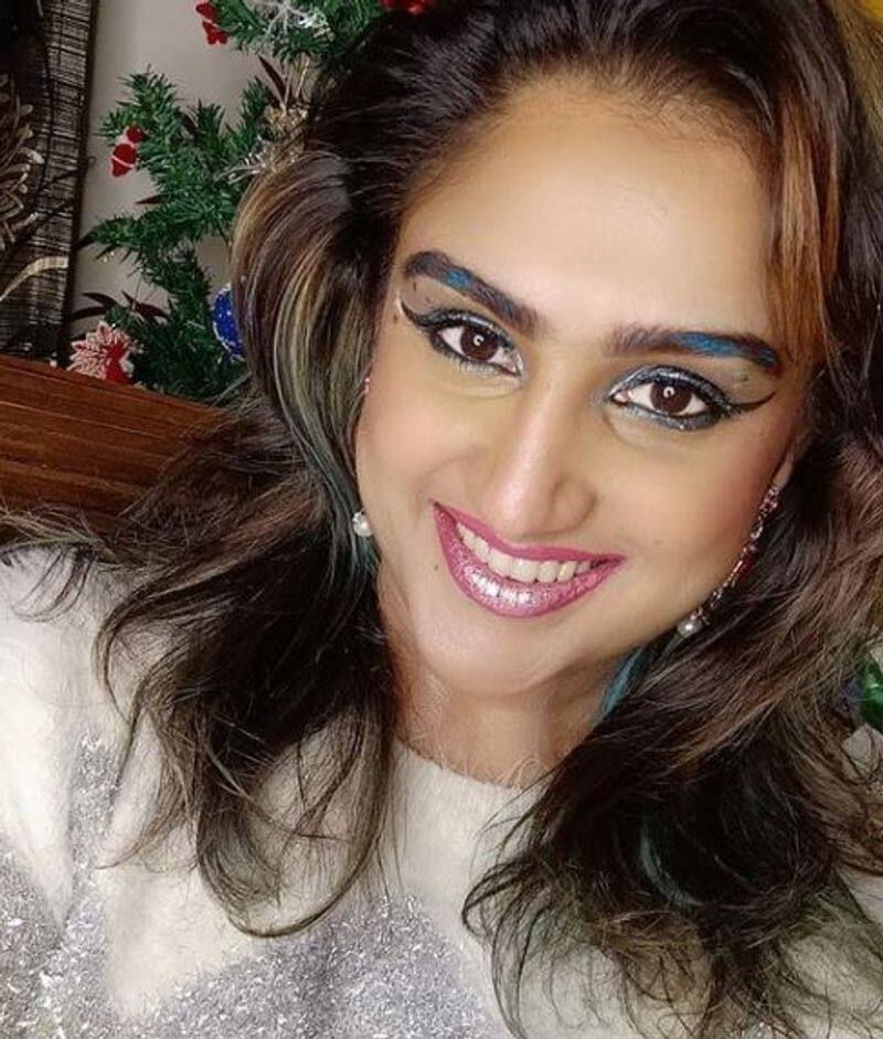 vanitha Christmas makeup photo goes viral in internet