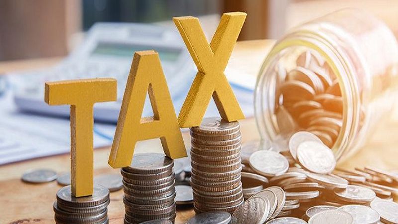 इनकम टैक्स डिपार्टमेंट के सूत्रों के मुताबिक, अब विभाग ने फेसलेस असेसमेंट स्कीम (Faceless Assesment Scheme) शुरू की है। इसके लागू हो जाने के बाद टैक्स चोरी कर पाना मुश्किल हो जाएगा। विभाग के सूत्रों का कहना है कि इस स्कीम के शुरू हो जाने से लोग अब इनकम टैक्स डिपार्टमेंट की नजरों से बच नहीं सकेंगे। (फाइल फोटो)