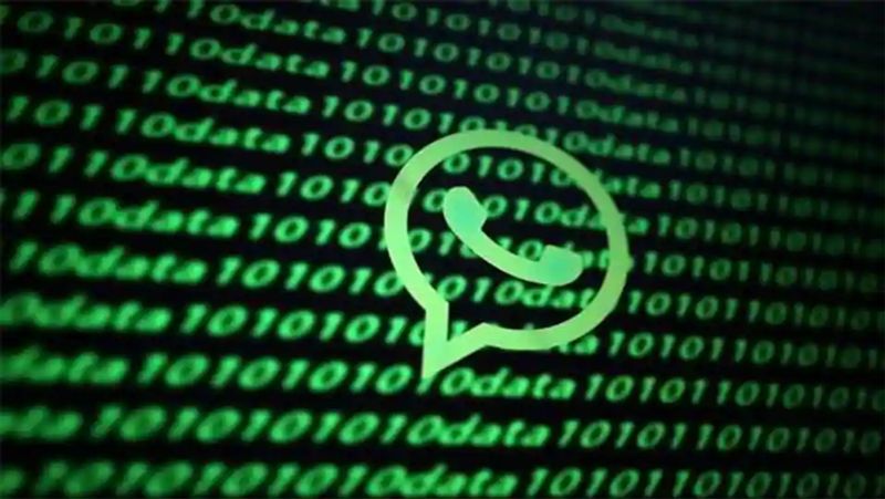 WhatsApp OTP के जरिए भी हैकर आपकी चैट पढ़ सकते हैं। इसके लिए हैकर खुद को इमरजेंसी में बता कर आपके फोन पर आया ओटीपी मांगा करते हैं। ये ओटीपी WhatsApp ऐक्सेस करने के लिए होता है।
(फोटो सोर्स- गूगल)