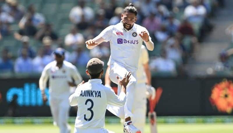 India lost anothe three wickets in Melbourne Test