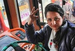 Jammu and Kashmir: 30-year-old Pooja Devi drives a bus makes everyone stand up and take notice
