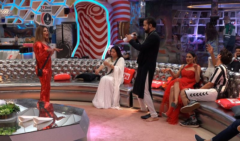Bigg Boss 14: Salman Khan's birthday celebration to Rahul Mahajan, Rakhi'a fun dose RCB