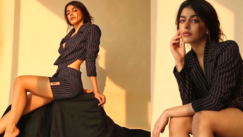 Pooja Bedi daughter Alaya Furniturewala glamorous pics viral