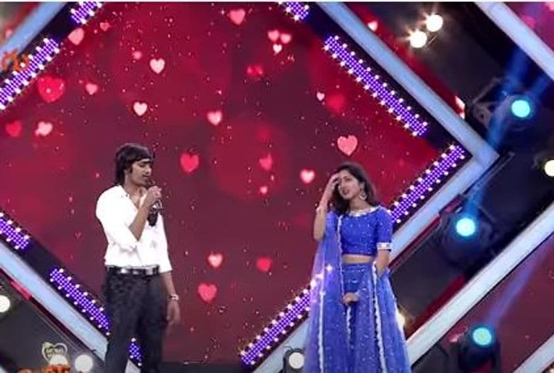 yasaswi surprise visit his lover jhansi on stage arj