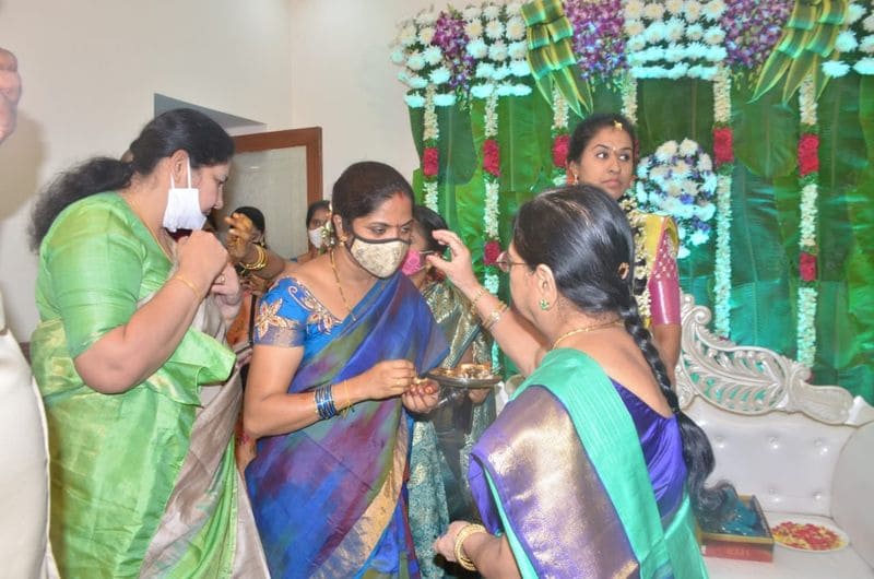 telangana cm kcr adopted daughter pratyusha marriage on tomorrow ksp