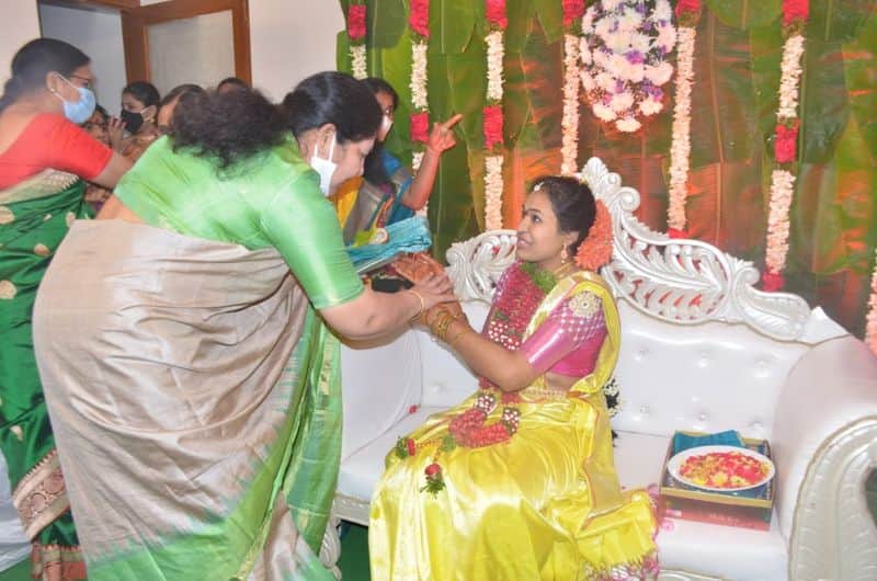 telangana cm kcr adopted daughter pratyusha marriage on tomorrow ksp