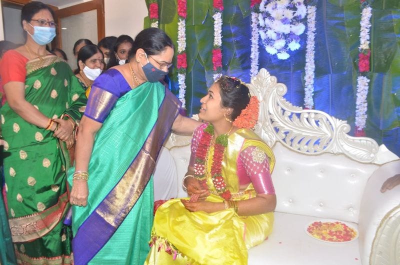 telangana cm kcr adopted daughter pratyusha marriage on tomorrow ksp