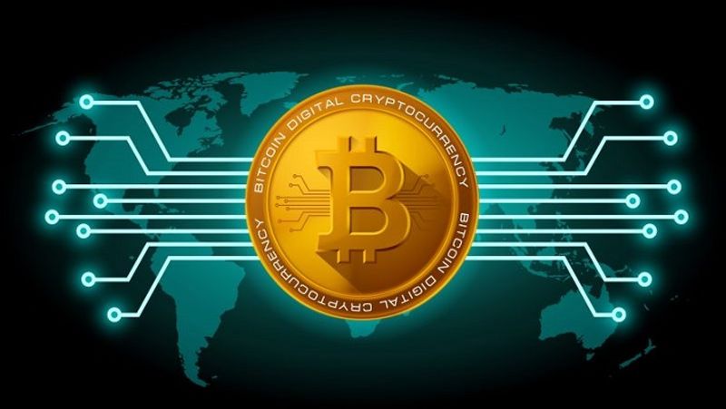 यह माना जा रहा है कि भारत में इस समय करीब 50 से 60 लाख तक लोग बिटकॉइन (Bitcoin) में इन्वेस्ट कर रहे हैं। आने वाले समय में इसकी कीमत में और भी उछाल देखने को मिल सकता है। (फाइल फोटो)