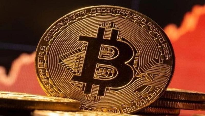 क्रिप्टोकरंसी एक डिजिटल करेंसी (Digital Currency) होती है। यह ब्लॉकचेन (Blockchain) तकनीक पर बेस्ड होती है। इस करंसी में कोडिंग और डिकोडिंग (Coding and Decoding) तकनीक का इस्तेमाल किया जाता है। (फाइल फोटो)