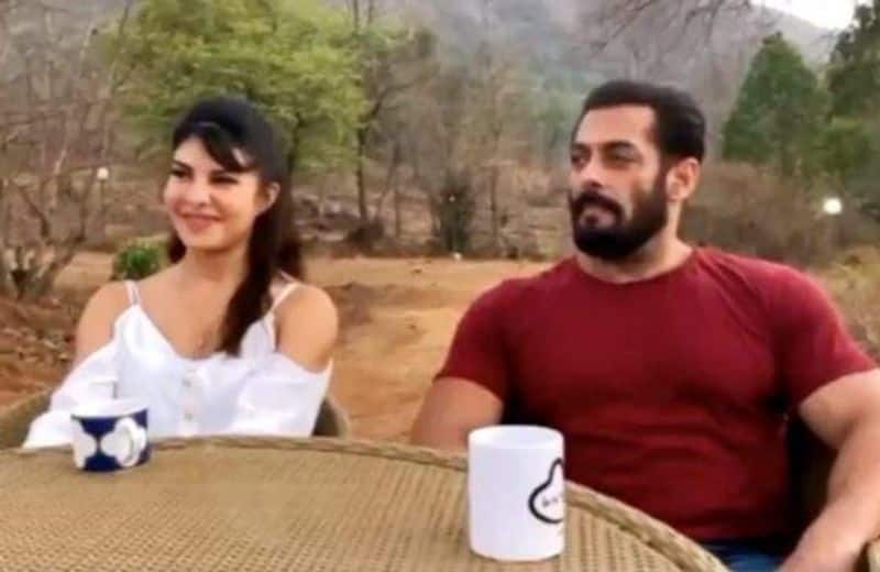 jacqueline sent birthday wishes to salman khan in veriety photo viral arj