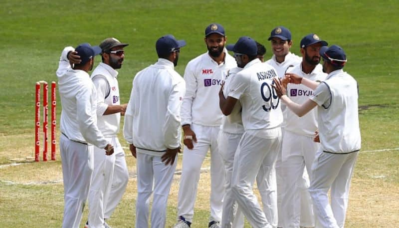 Border-Gavaskar Trophy 2020-21, 2nd Test: Australia dismissed for 200 at lunch on Day 4, India needs 70 to win-ayh