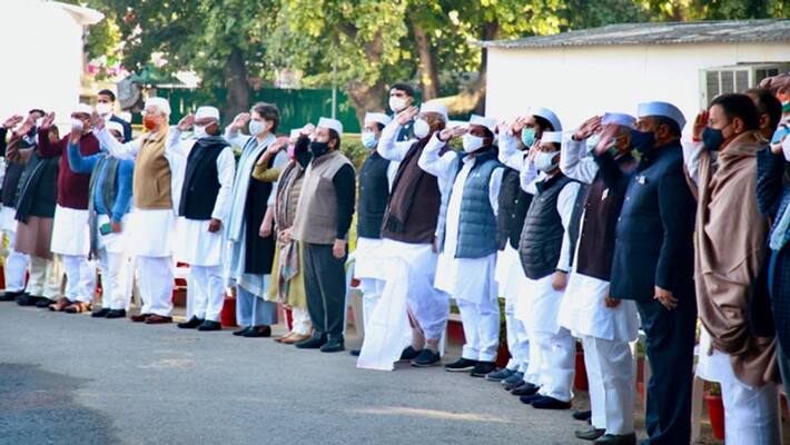 Congress foundation day celebrated in the absence of Sonia and Rahul Gandhi kpn Congress foundation day celebrated in the absence of Sonia and Rahul Gandhi kpn
