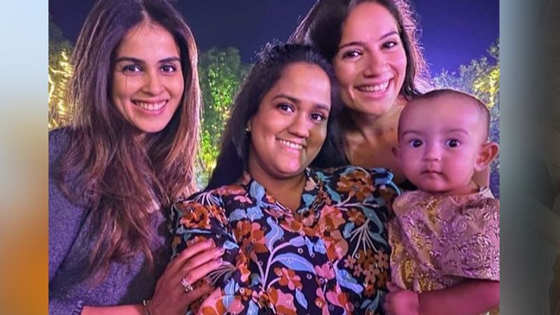 सलमान खान और उनकी भांजी आयत के जन्मदिन पर जेनेलिया देशमुख और कांची कौल भी शामिल हुए। मम्मी अर्पिता की गोद में दिखी आयत।
