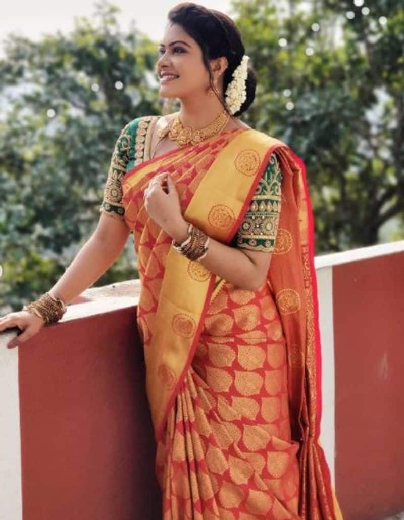 saravanan meenatchi rachitha pattu saree wearing latest photo