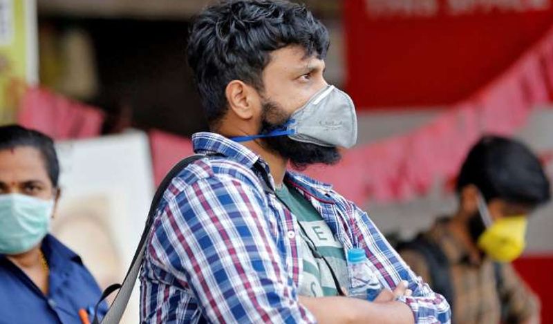 ऑस्ट्रेलिया: कोरोना वायरस के नए स्ट्रेन के दो मामले न्यू साउथ वेल्स में मिले हैं। ये दोनों संक्रमित लोग ब्रिटेन से पहुंचे थे। दोनों लोगो को आइसोलेशन में डाल दिया गया है। हेल्थ डिपार्टमेंट दोनों पर पूरी निगरानी रख रहा है।
