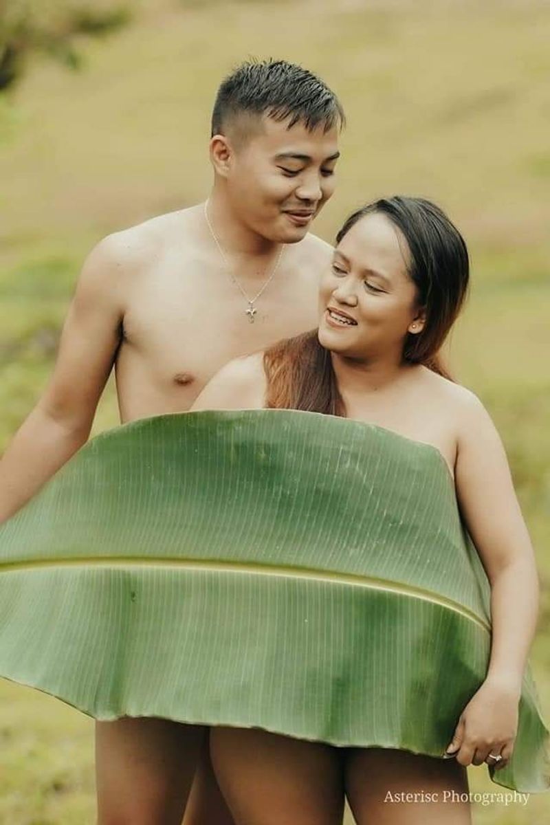 Couple Bold Pre wedding Photoshoot Goes Viral
