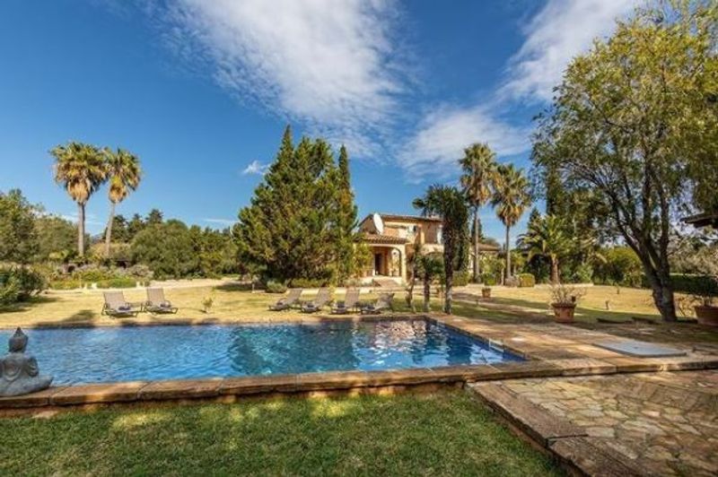 CV villas offers work-from-home staff to work for 30 days in a luxury villa for free BDD