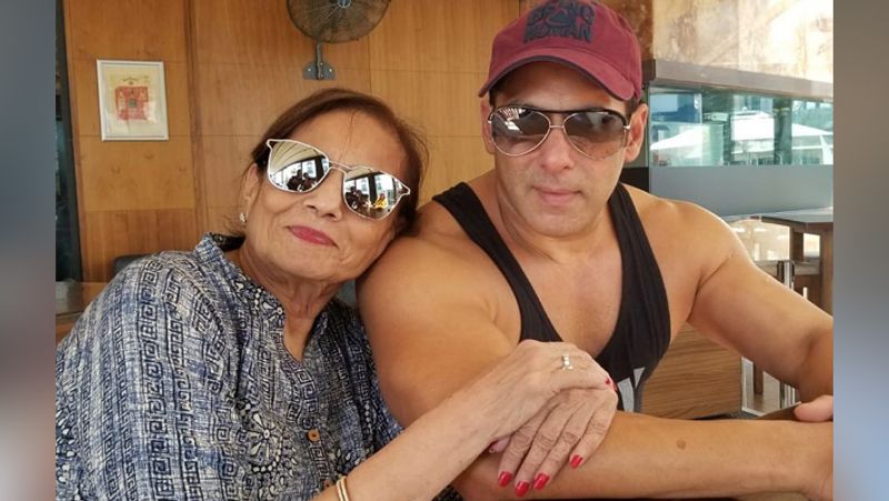 सलमान नाश्ते में चार अंडे और लो फैट दूध लेते हैं। वर्कआउट से पहले वे दो अंडों का सफेद हिस्सा और प्रोटीन शेक पीते है। वर्कआउट के बाद बादाम, ओट्स तीन अंडों का सफेद हिस्सा और प्रोटीन बार लेते हैं।
