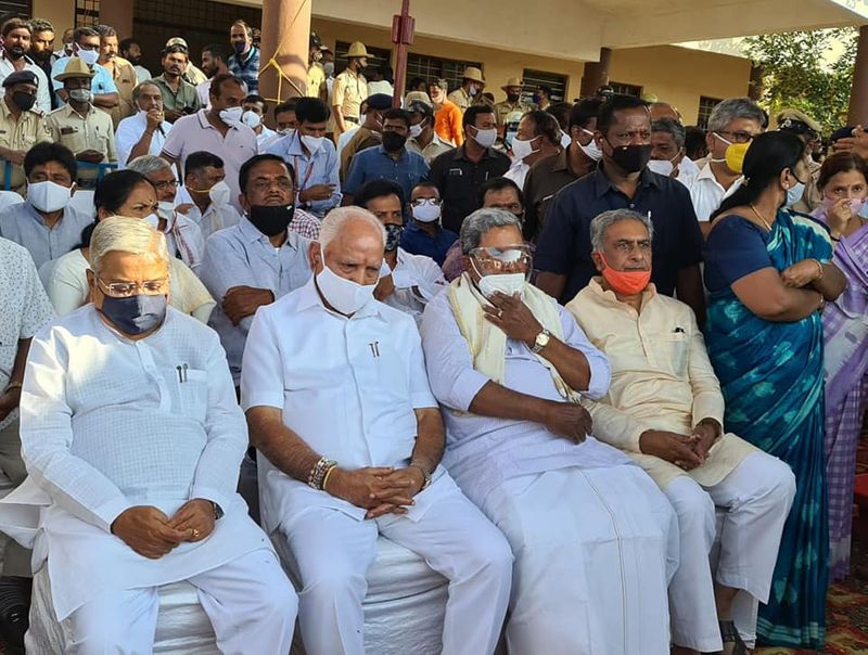 JDS BJP Congress Leader Pay Tributes to SL Dharmegowda rbj