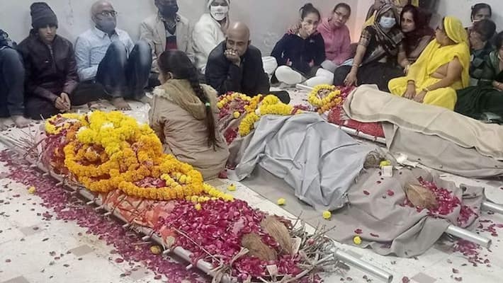 mother father and uncle died in road accident 20 days ago the bride became the daughter kpr mother father and uncle died in road accident 20 days ago the bride became the daughter kpr