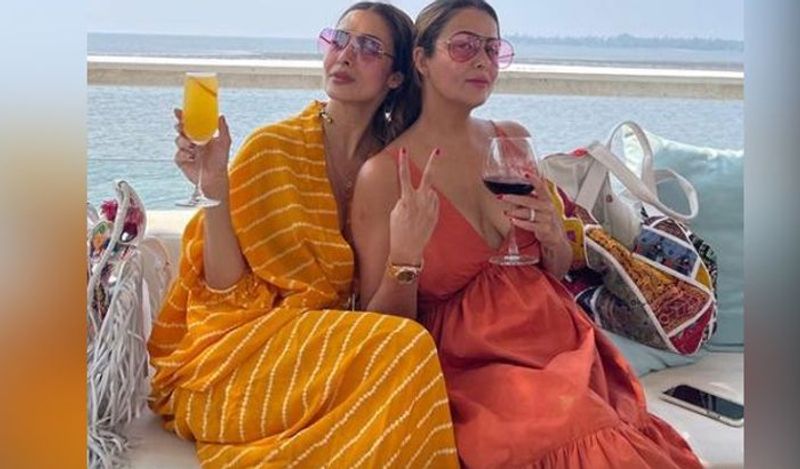 malaika arora hot pose viral from goa BJC