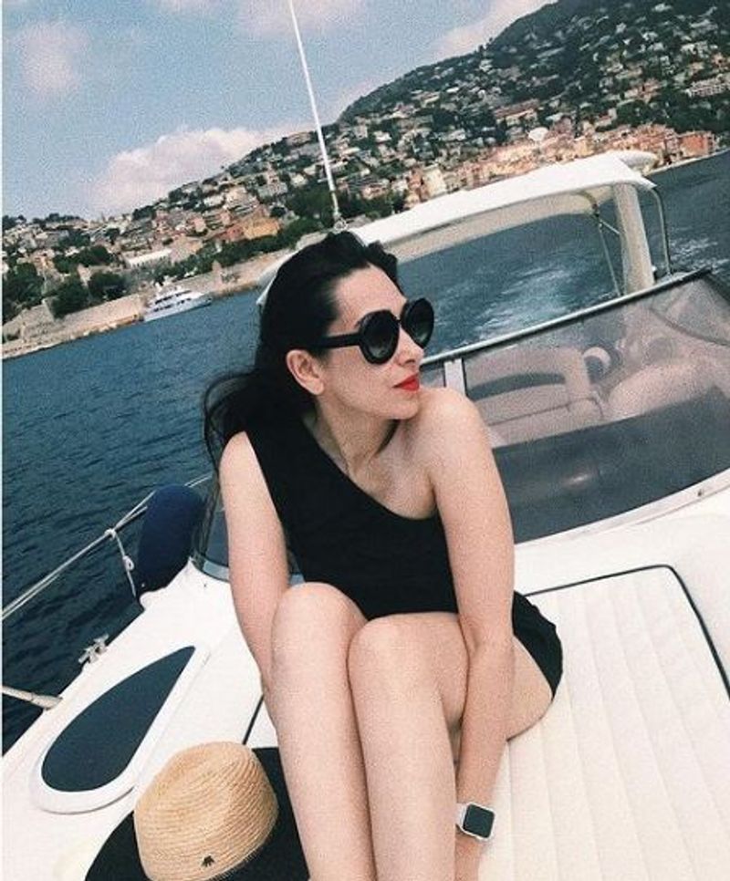 Karisma Kapoors Ex-Husband Shocking Details jsp
