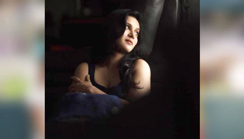 Rafiath Rashid Mithila looks ravishing as she posts picture in monochrome ADB