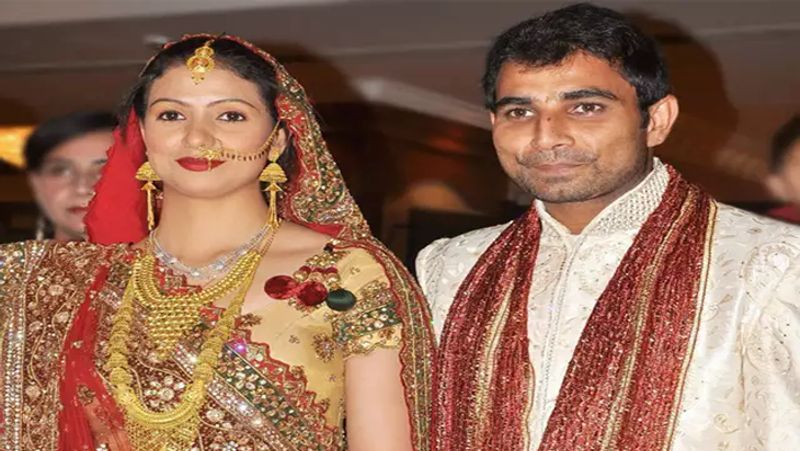 शमी और हसीन का रिश्ता टूटे लगभग 2 साल हो गए है। साल 2018 में हसीन ने मोहम्मद शमी पर यौन शोषण समेत फिक्सिंग तक का आरोप लगा दिया था। हसीन जहां के आरोपों की जांच बीसीसीआई को भी करनी पड़ी थी हालांकि उन्हें क्लीन चिट दे दी गई थी।
(फोटो सोर्स- इंस्टाग्राम)