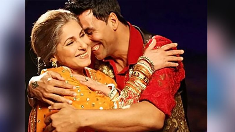 अक्षय ने बताया था कि अगर उनकी शादी नहीं होती तो वे डिंपल के साथ डेट पर जाना पसंद करते। अक्षय ने ये भी कहा भी कहा था - मैं पूरी रात उनसे उनकी बेटी (ट्विंकल खन्ना) के बारे में बात करता।