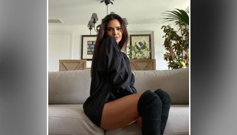 Esha Gupta goes topless Here how the actress bids adieu to 2020