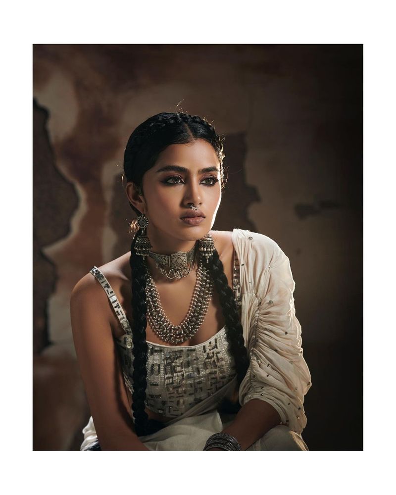 anupama parameswaran new year 2021 treat spotted without make up ksr