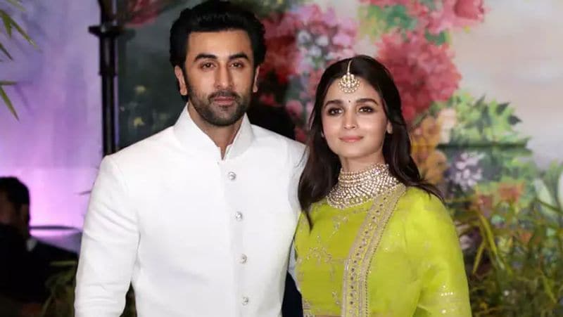 Alia didn't hesitate to talk about her personal life. She was asked whether she checks her boyfriend’s phone whenever he’s away, to which she replied with a shrug, "I know the password to my boyfriend's phone."