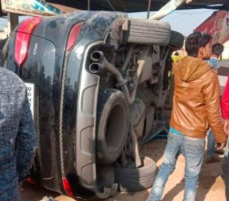 Former India captain Mohammad Azharuddin meets an car accident in Rajasthan spb