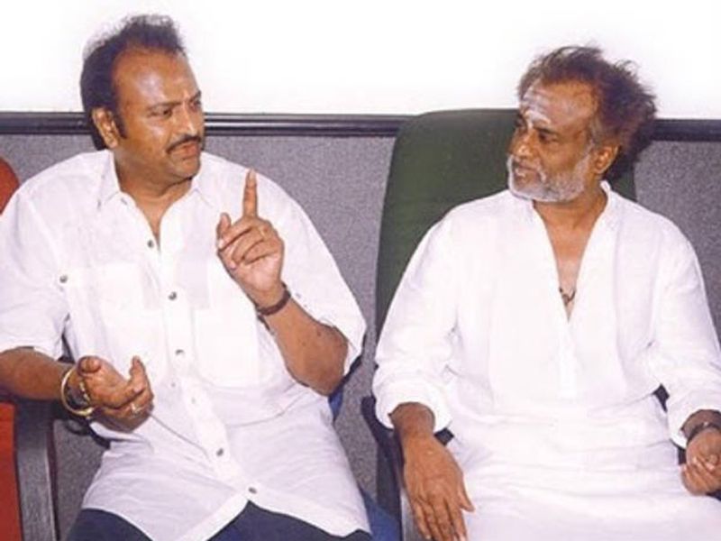 వీరిద్దరి కెరీర్ లో ఉన్న మరో సారూప్యత ఏమిటంటే విలన్స్ గా మొదలు పెట్టి హీరోలుగా మారారు. రజినీకాంత్ కూడా కెరీర్ బిగినింగ్ లో అనేక చిత్రాలలో విలన్ రోల్స్ చేశారు. మోహన్ బాబు 90లలో కూడా విలన్ రోల్స్ చేయడం విశేషం.