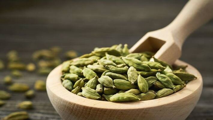 health benefits of Green Cardamom health benefits of Green Cardamom