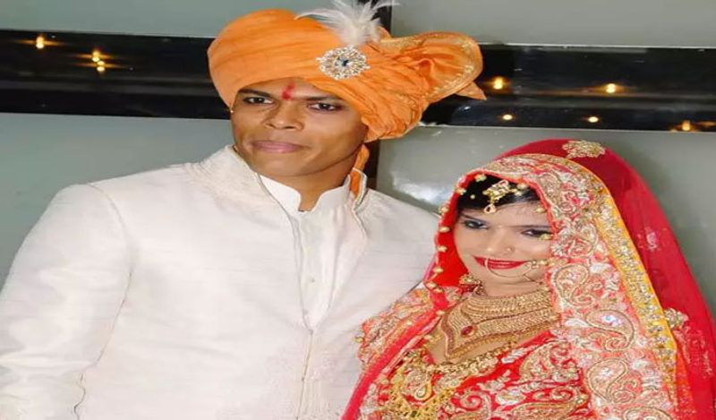 घरवालों से शादी की ना सुनने के बाद दोनों ने काफी समय तक परिवार को कन्विंस करने की कोशिश की। आखिरकार घरवाले मान गए और 29 मई 2013 को उनकी शादी हो गई। 