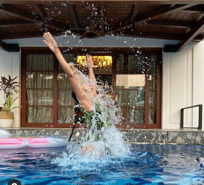 Malaika is a water baby and loves to swim actively to keep her mental and physical health intact. Swimming is like a therapy that guarantees a fit body and a healthy mind.