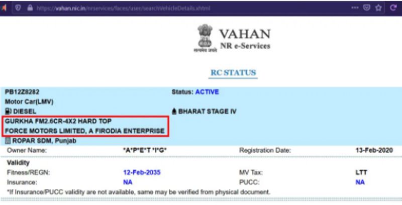 हमने सड़क एवं परिवहन मंत्रालय के VAHAN पोर्टल पर जाकर इस गाड़ी के RTO डीटेल्स चेक किये। इस गाड़ी के बारे में मालूम चला कि ये फ़ोर्स मोटर्स की गोरखा SUV है। फ़ोर्स गोरखा की वेबसाइट के मुताबिक़, ये 2.6/x2 वर्ज़न की गाड़ी है जिसके दो मॉडल आते हैं। ये दोनों ही 9.75 लाख से 10 लाख के बीच मिलते हैं।
