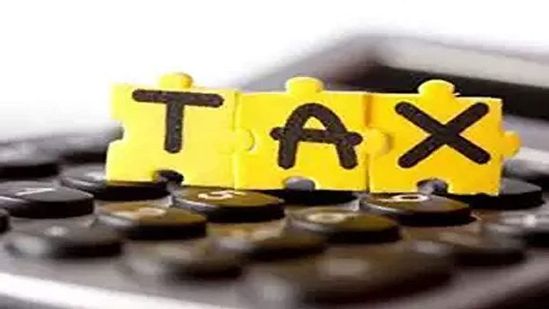 नेशनल सेविंग्स सर्टिफिकेट (NSC) को किसी भी पोस्ट ऑफिस से खरीदा जा सकता है। इस स्कीम में ब्याज सालाना जमा किया जाता है, लेकिन पेमेंट मेच्योरिटी पर ही मिलता है। इसमें टीडीएस (TDS) की कटौती नहीं होती है। (फाइल फोटो)