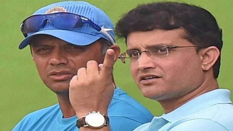 కోచ్గా ఛాపెల్ ఎంట్రీ తర్వాత ఆ స్టార్లకు చుక్కలు కనిపించాయి, జట్టులో స్థానం ఉండాలంటే ఏ స్టార్ అయినా పర్ఫామ్ చేయాల్సిందేననే పరిస్థితి ఏర్పడింది.. ఇప్పుడు మహిళా జట్టును గాడిలో పెట్టేందుకు రాహుల్ ద్రావిడ్ బాధ్యత తీసుకోవాలని కోరుతున్నాడు డబ్ల్యూవీ రామన్.