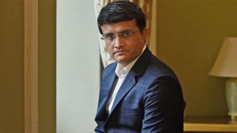 কিন্তু সৌরভের মত ফিট প্লেয়ারের হৃদরোগে আক্রান্ত হওয়ার সমস্যা খুবই কম। একমাত্র পরিবারে যদি হার্টের সমস্যার ধারা থাকা তাহলে হতে পারে। আমরা জানি ২২ তারিখ স্টেন্ট বসানো হয়েছে স্নেহাশিস গঙ্গোপাধ্যায়ের।