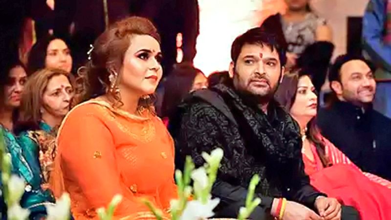 दरअसल, कपिल इस साल वेबसीरीज 'दादी की शादी' से अपना डिजिटल डेब्यू करने जा रहे हैं। यह वेब सीरीज जून, 2021 तक रिलीज हो सकती है। फिलहाल कपिल अपने कॉमेडी शो से ब्रेक लेकर इस सीरीज की शूटिंग में बिजी हैं। 